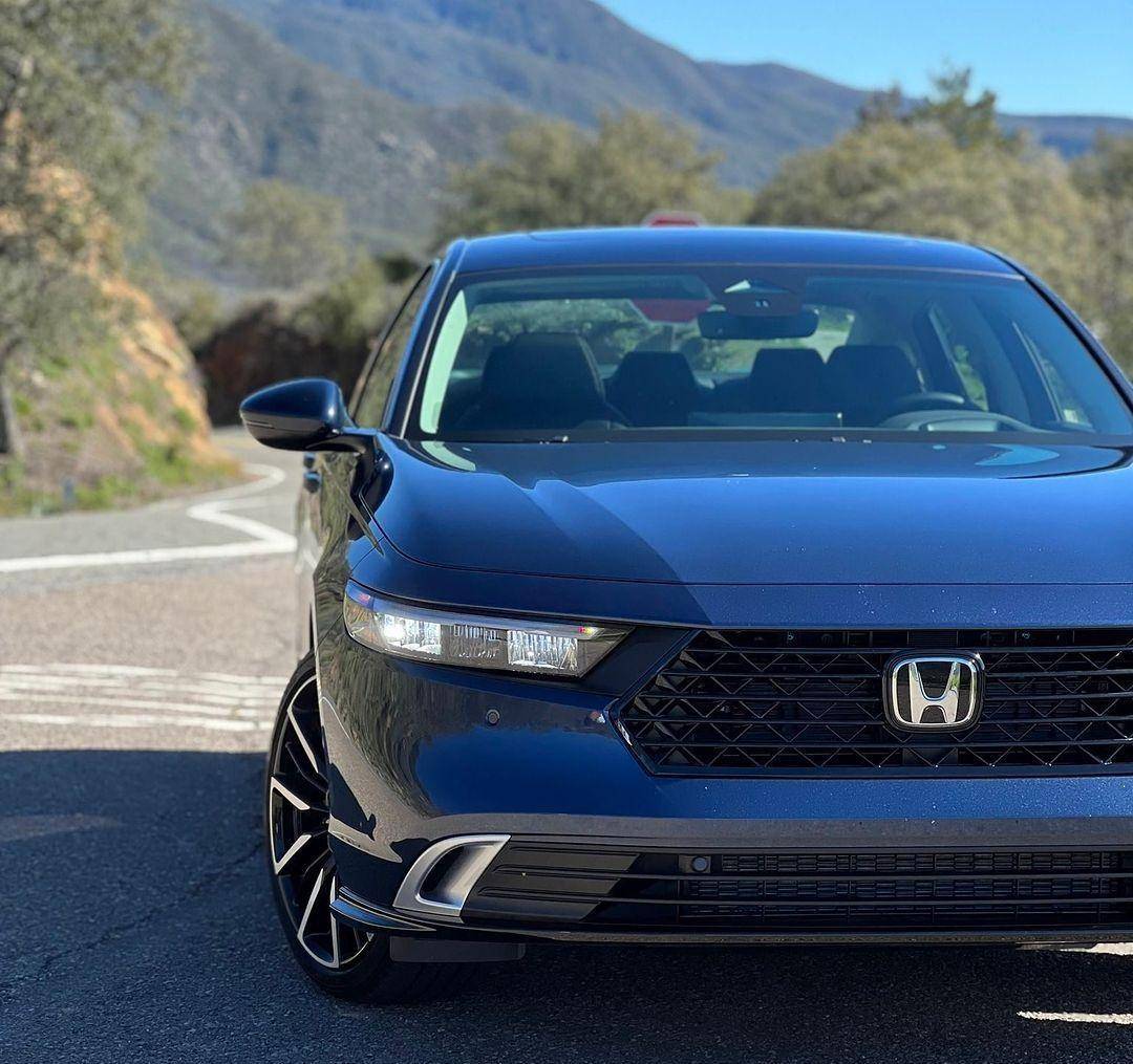 全新本田雅阁海外街拍 设计传统 有望走量_搜狐汽车_搜狐网