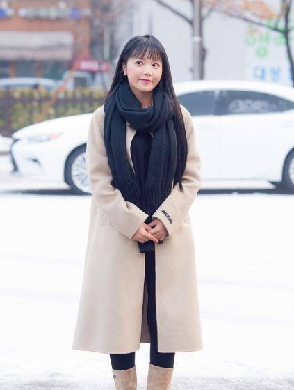 国外人气女神 身材完美微笑甜甜 百搭百美妩媚时尚_洪真英_组合_眼睛