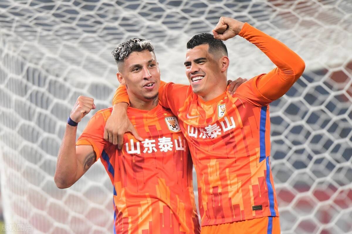 山东泰山看中昆山当家中锋,铁卫正式加盟青岛,青训后卫可能退役_泰山