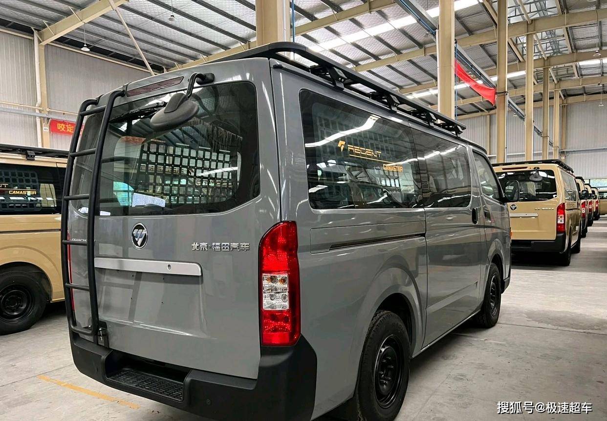 福田牌"海狮旅居车"来了,可选四驱,侧滑门 字母车标,真帅气