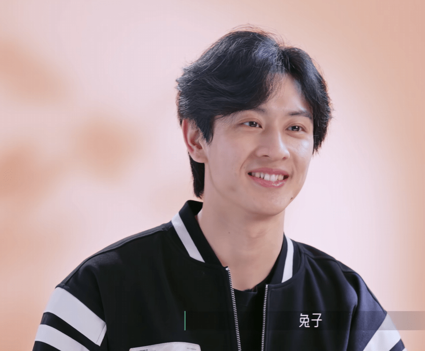 半熟恋人2:女嘉宾圆儿自曝分手经历,疑前任"不忠诚"受伤很深_余天