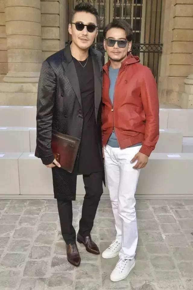 当胡兵与杨烁同框,完全看不出12岁年龄差,真帅和耍帅区别很明显_男人