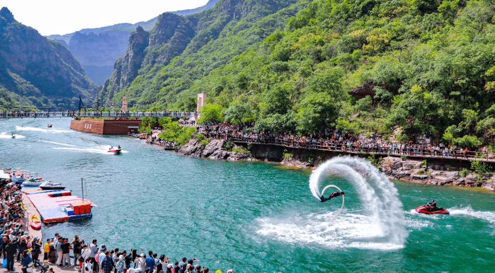 整个旅游度假区分为大西沟景区和小西沟景区两大部分典型的峡谷生态