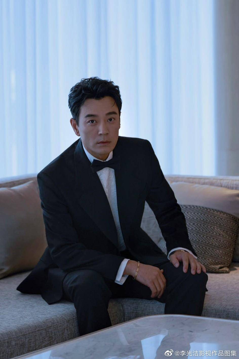 被李光洁帅到了!