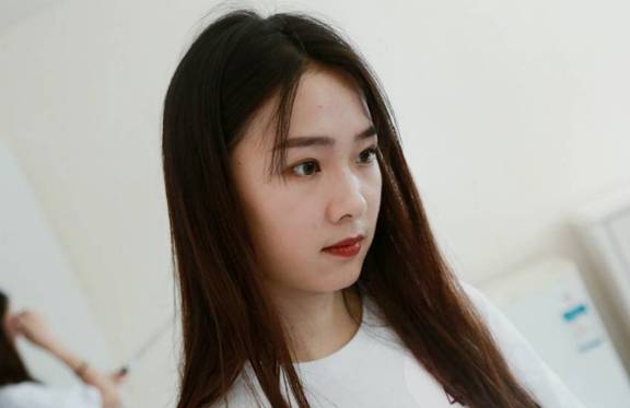 身高170的海航校花,身材完美,或许是该运动帮助了她_评选_动作_拉力器