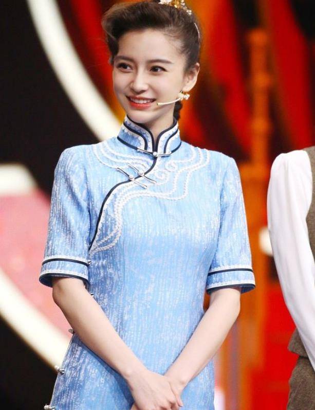她真的没有输给过任何艺人,像是最近在《王牌对王牌》里面,穿着旗袍的