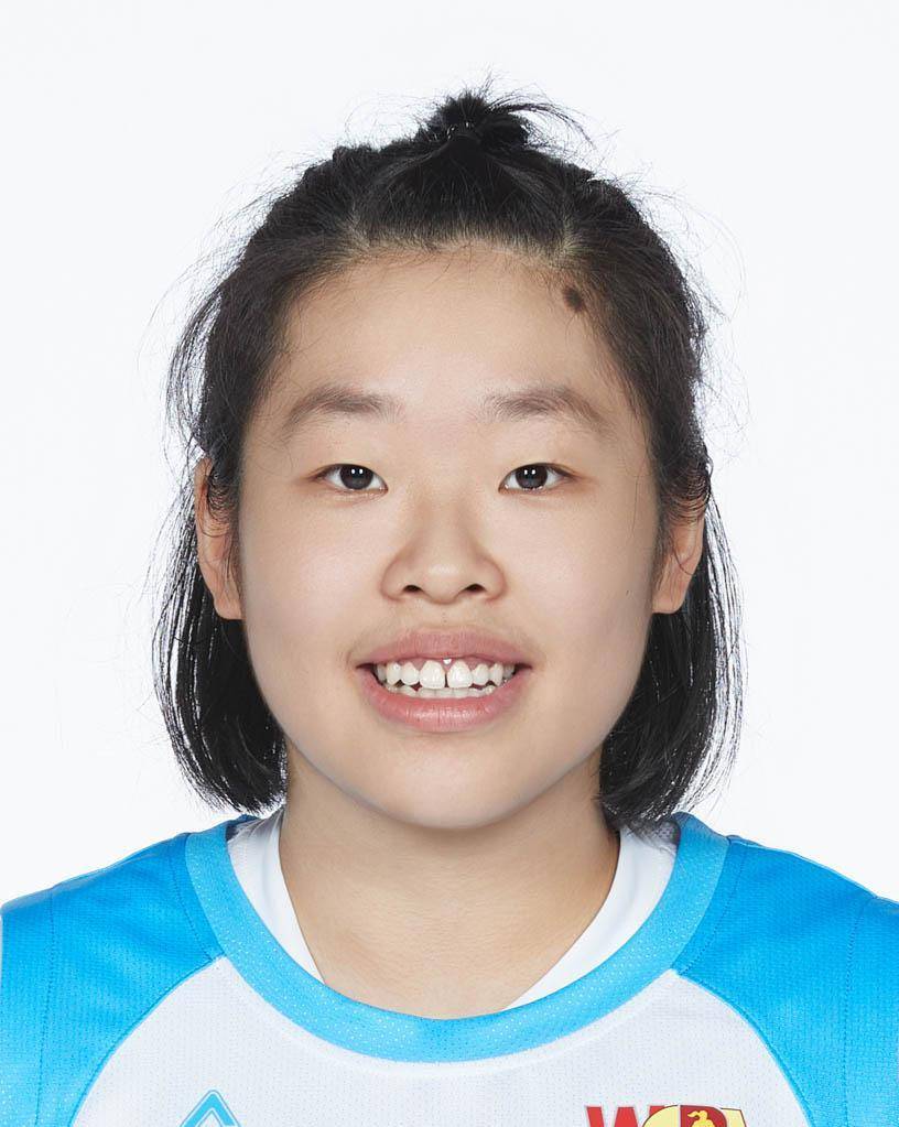 李雨萌李雨萌,2000年3月17日出生,22岁,辽宁沈阳人.