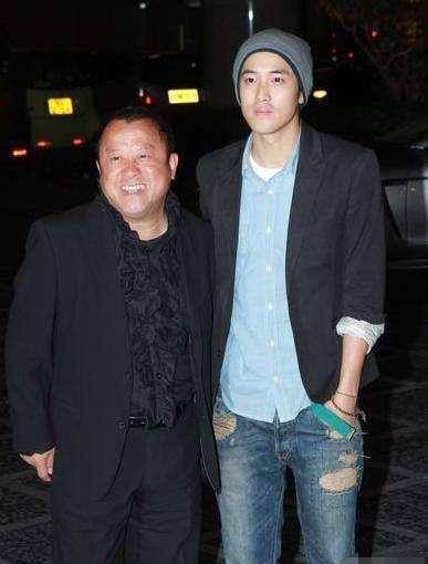 曾志伟情商高,谈儿子曾国祥电影成功,笑称是陈可辛带出来的_功劳_香港