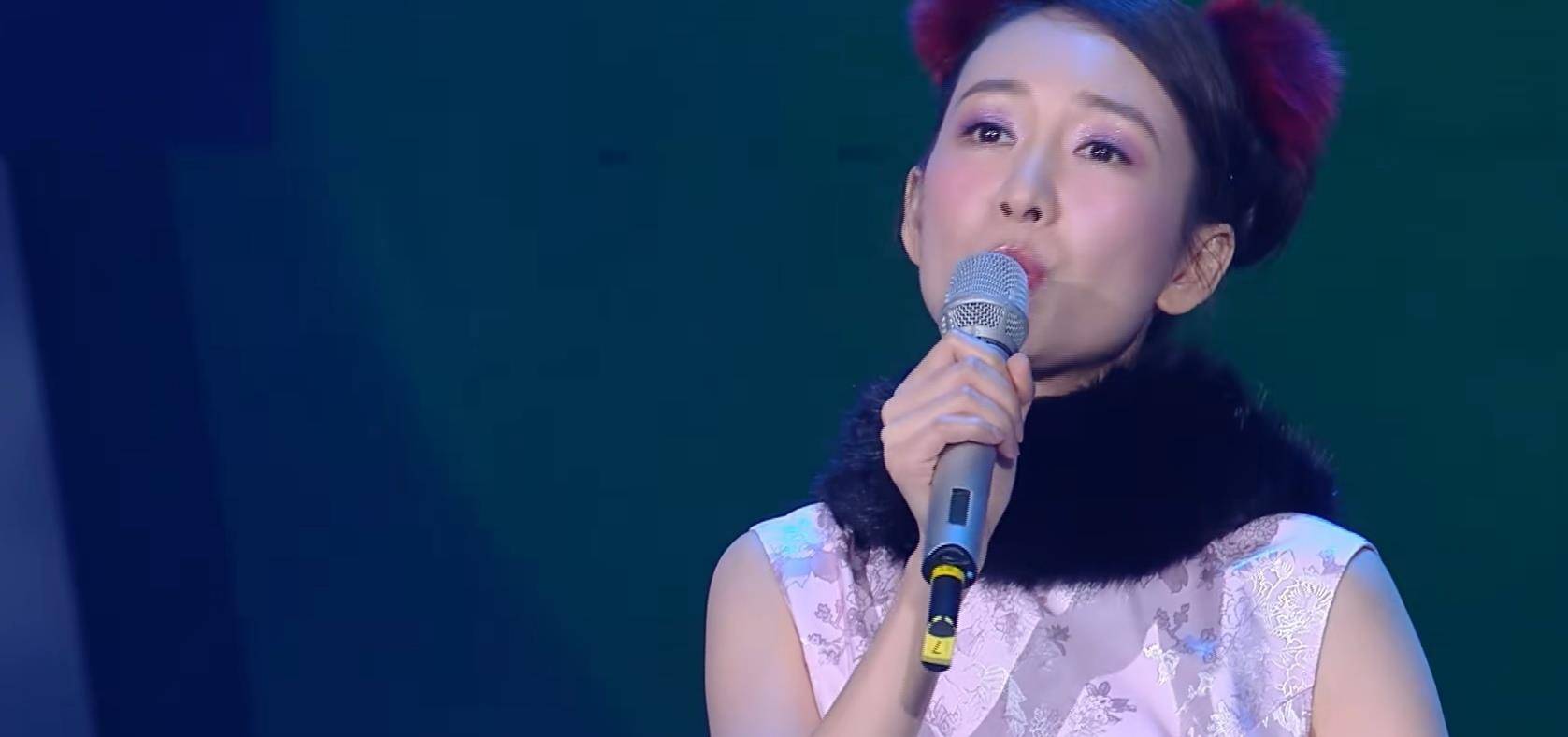 也是以致敬经典为主,节目邀请了王鸥,张碧晨,经超,乔杉等人,为了