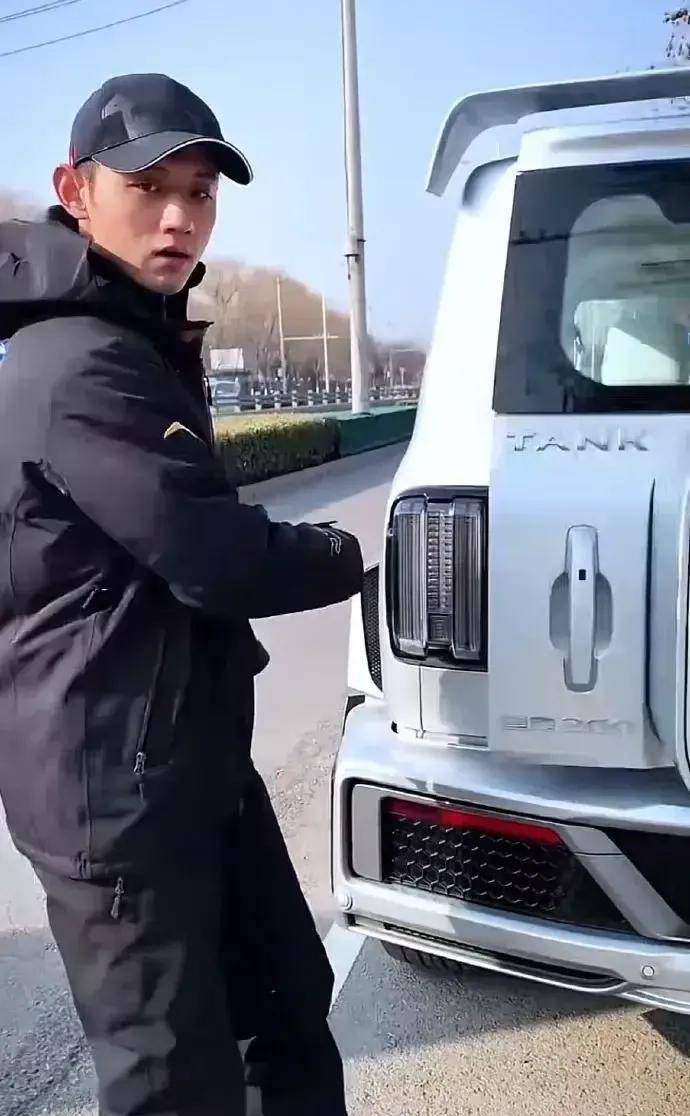 看了张继科的车,你还觉得他缺钱?负债可能么?_车子_gticon_坦克