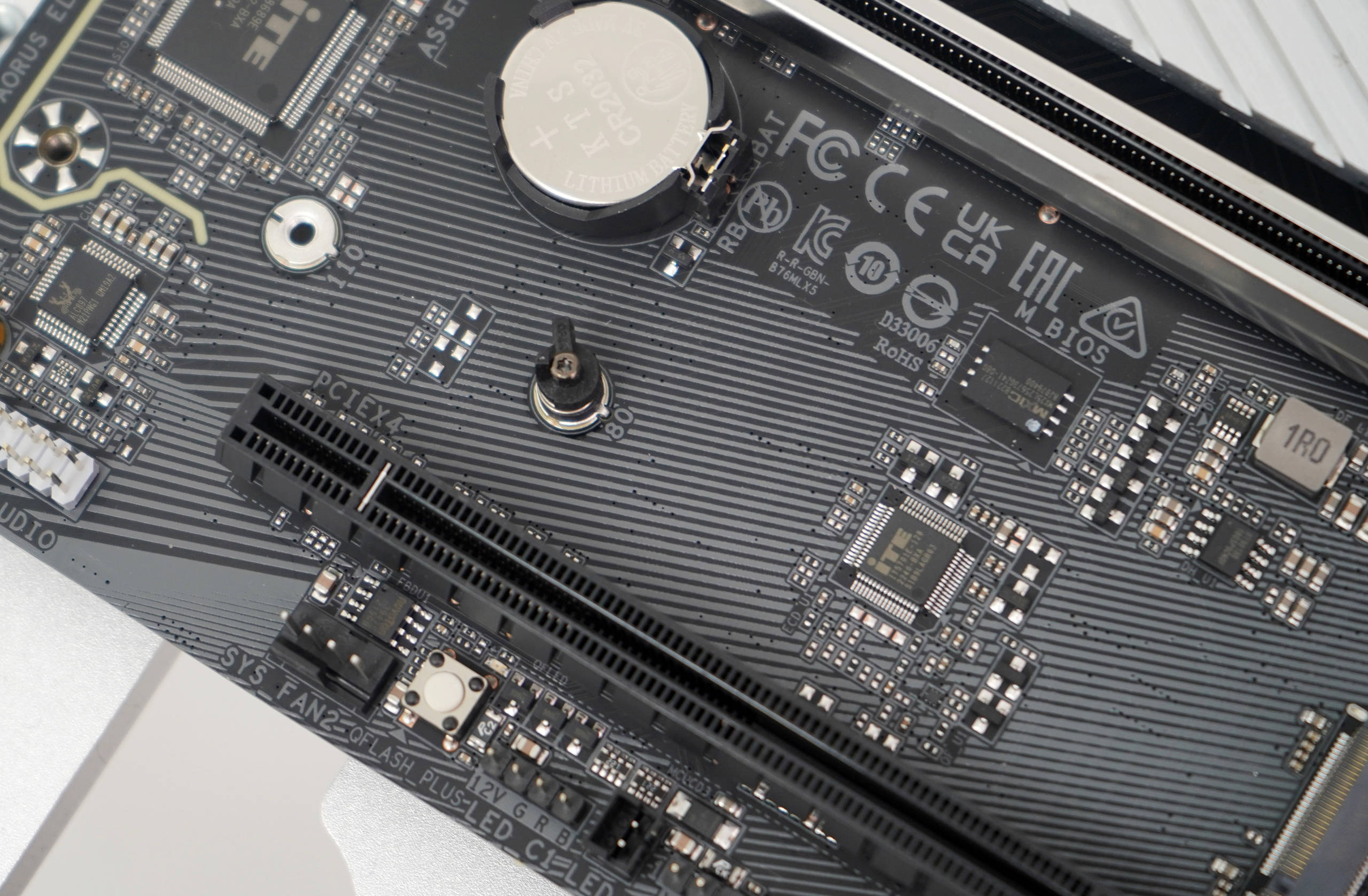 i5-13490f pk 锐龙5 7600_主板_供电_内存