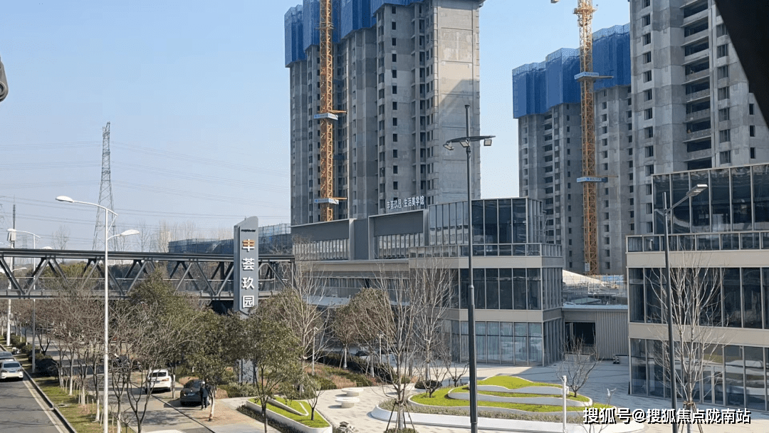 无锡卓越·美的《上城壹号》荟聚旁/地铁口,营销中心:400-00-16337