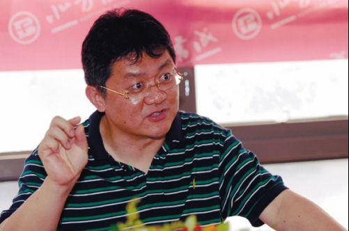 曾与电视主持偷生娃,被老婆当众揭丑的体育名嘴张斌,现在怎样了