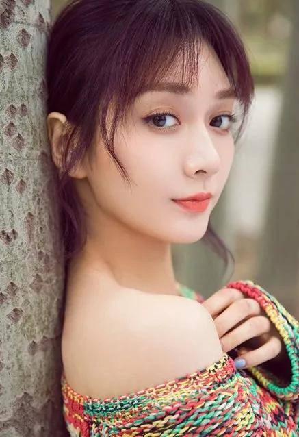 出道25年未火的潘之琳,演黄渤秘书终于火了