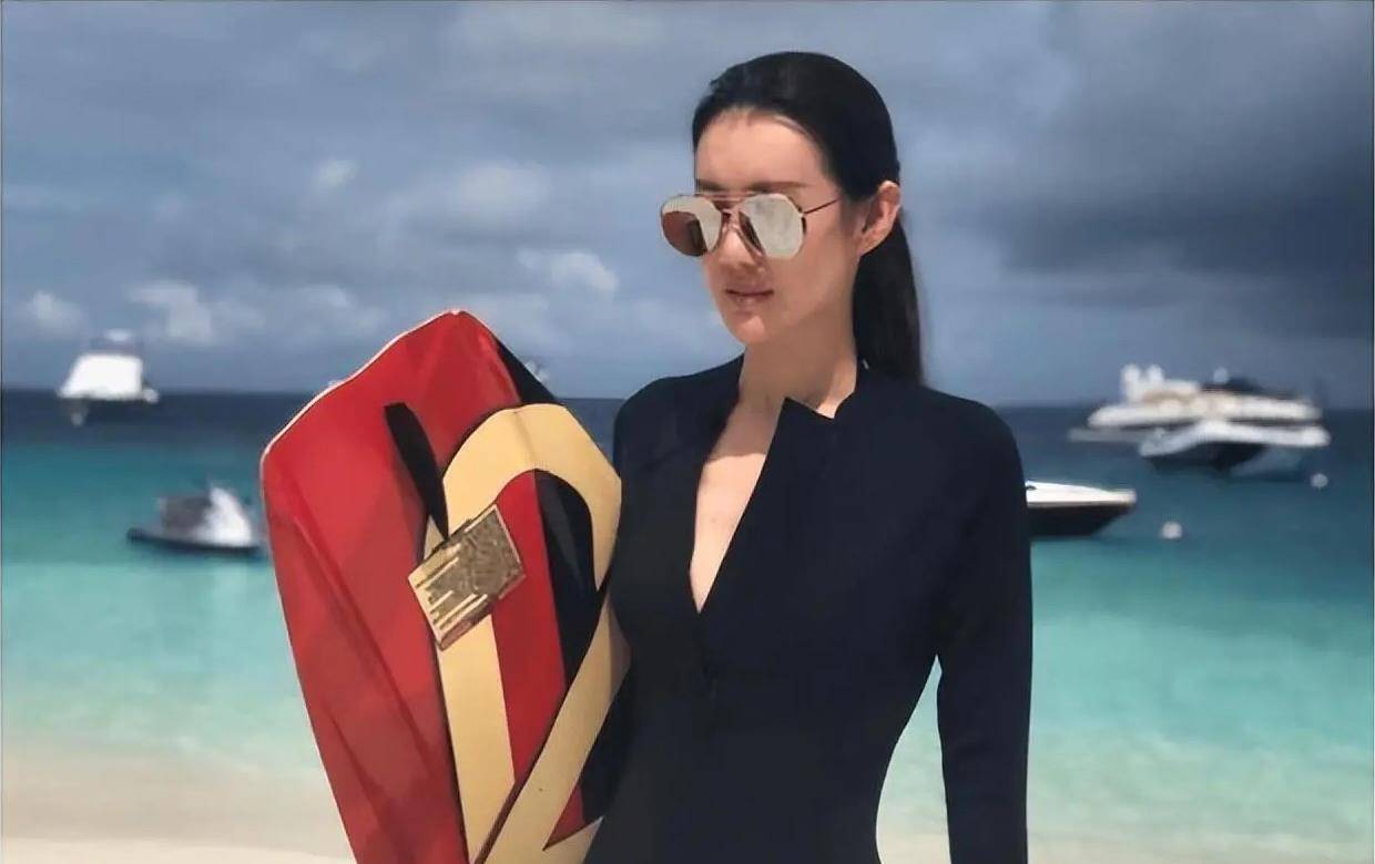 王宝强女友冯清成被执行人,他看人眼光虽差,但至少没犯同样错误_马蓉