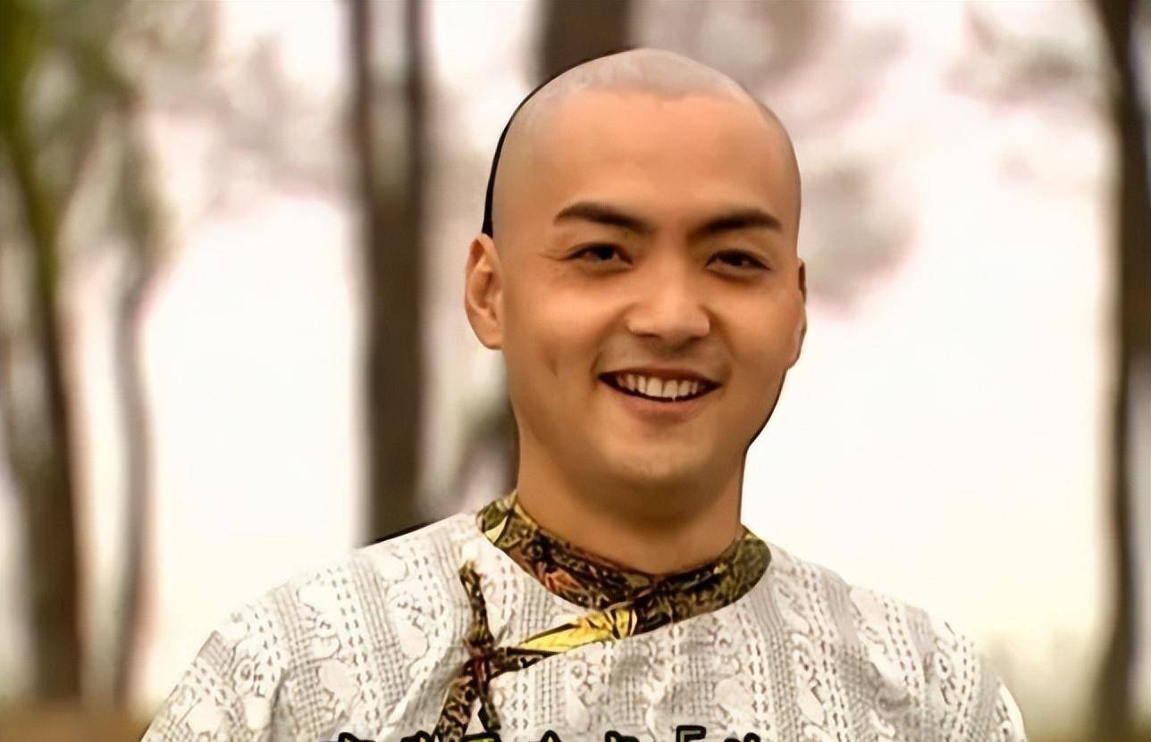 当时车里坐着的除了刘丹,还有陆诗雨和朱宏嘉等艺人,就在汽车往下一个