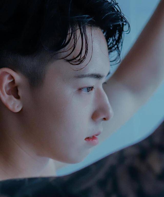 从阶下囚到奶爸:titus,low已经完成了人生转折_法律_违法_因为