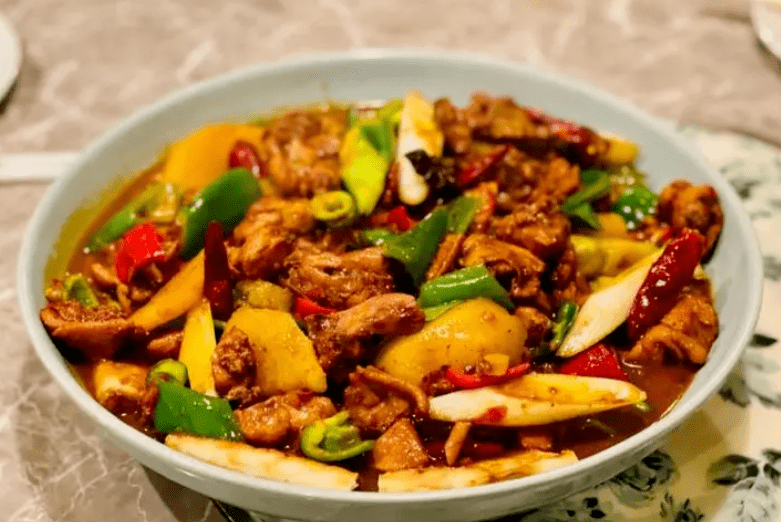 专属秘制配方,这四款大盘鸡的做法绝对是你的舌尖爆款_干辣椒_汤匙