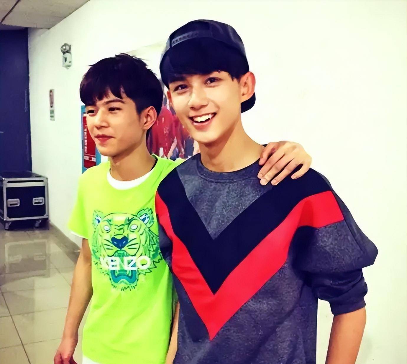 因为颜值尤其出众,许多人都会担心杨桐放弃学业走上网红的道路,但事实