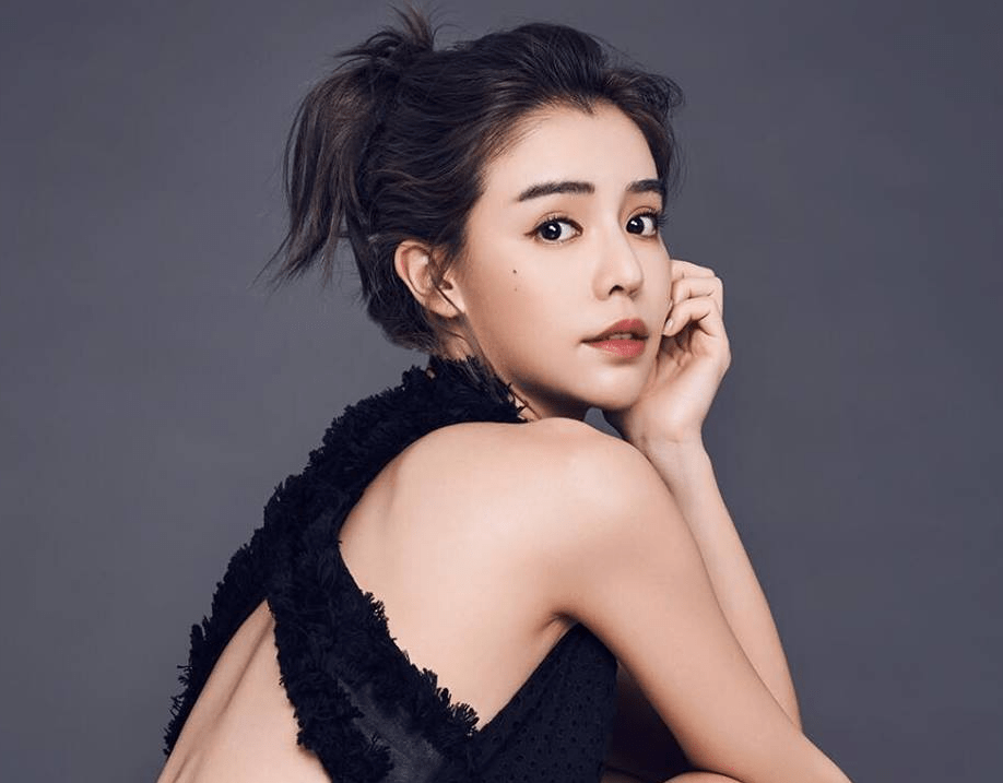 参加过《我型我秀》,参演过《泡沫之夏》,组过女团发过歌拍过戏,没少