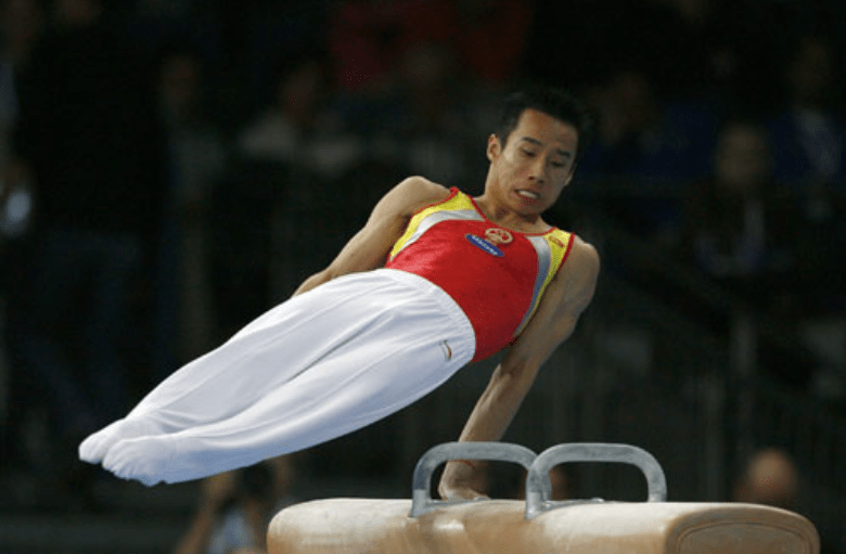 奥运冠军肖钦:因富婆女友被牵扯进巨额诈骗案,亲友与他断绝来往_王媞