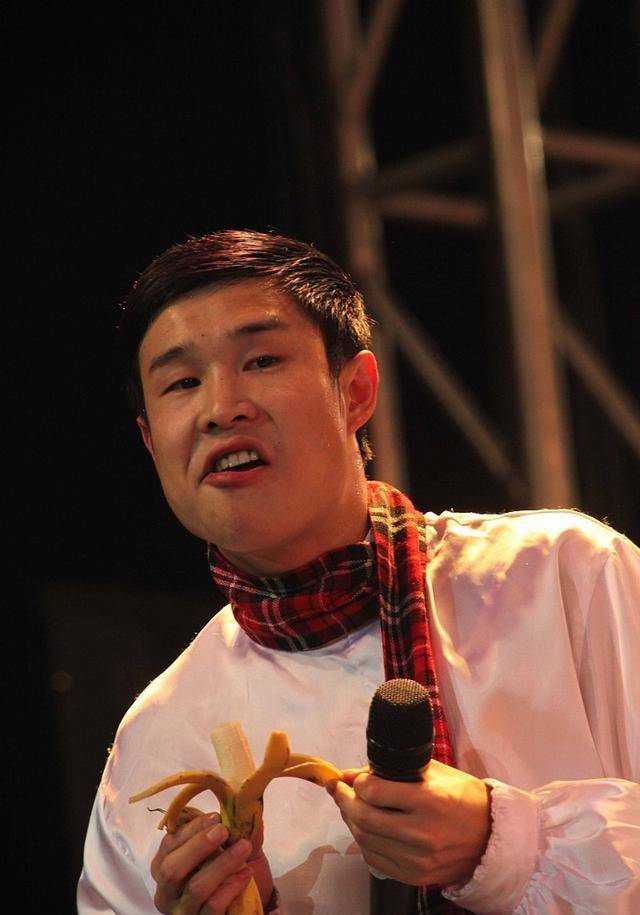 赵本山徒弟小沈阳,为什么一夜爆红后,却突然消失了?