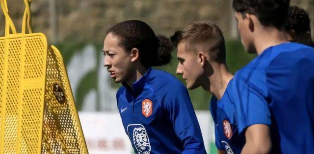 助荷兰击败法国中国和中国香港抢着要归化他_天乐_阿贾克斯_联赛