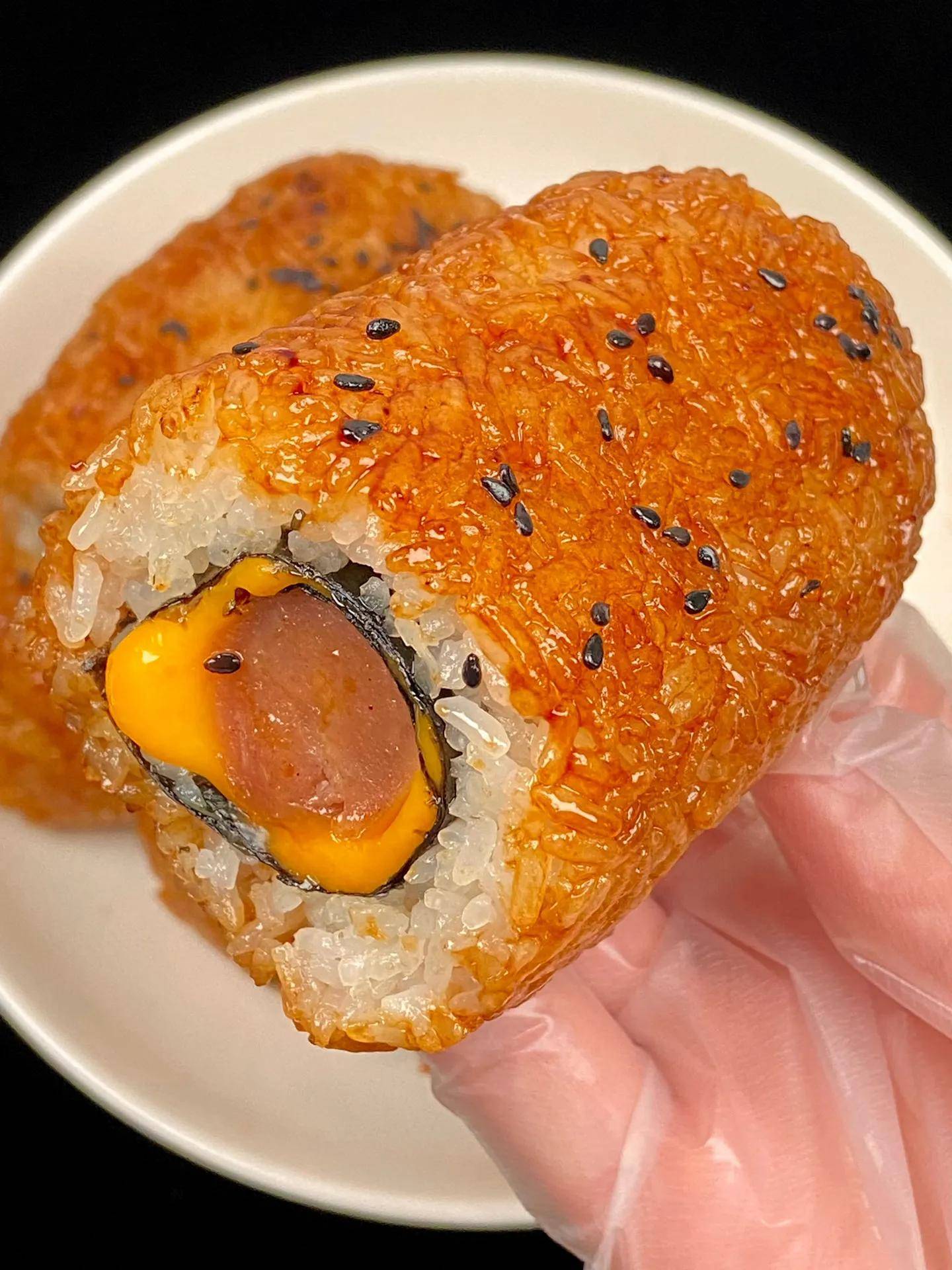 脆皮米饭热狗棒真的太好吃了一出锅孩子就抢光了