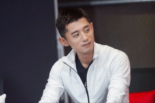 知情人晒张继科500万借款合同,已承认给债主看过视频_景甜_李微敖