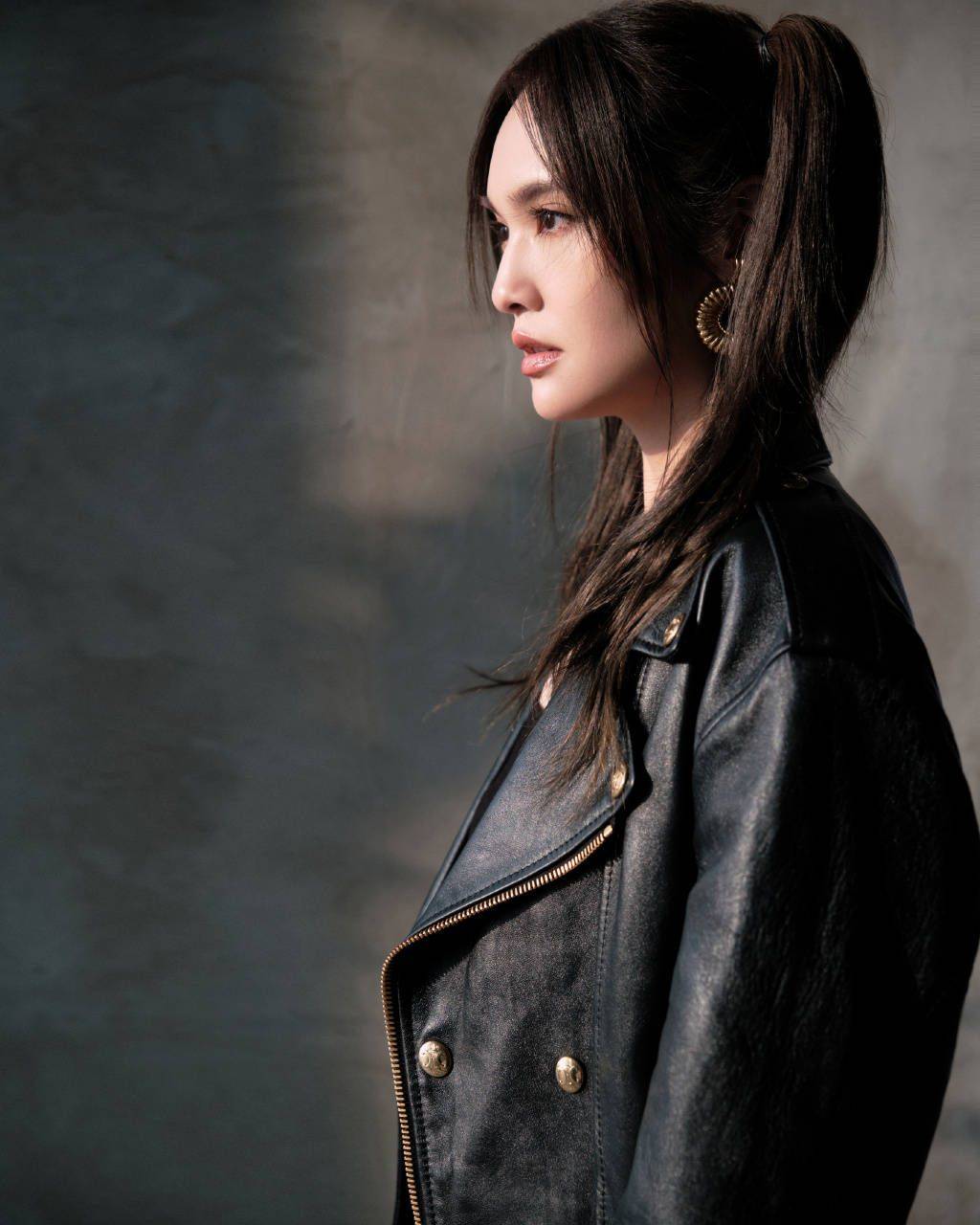 让我们期待杨丞琳的新作品,也祝福她在音乐道路上越走越远.