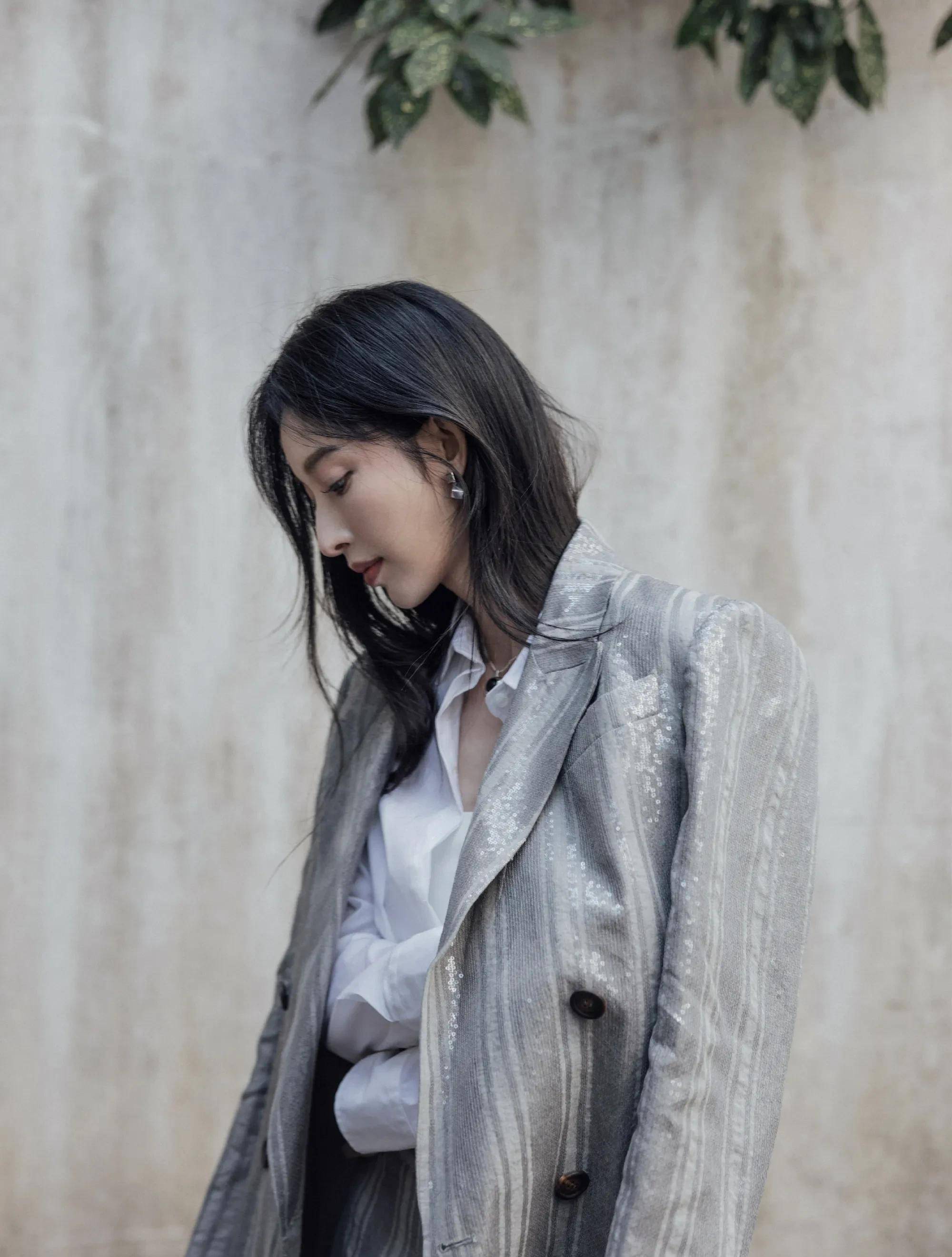 张俪妖娆妩媚"大尺度"火辣性感,天生丽质难自弃_身材_演技_演艺圈