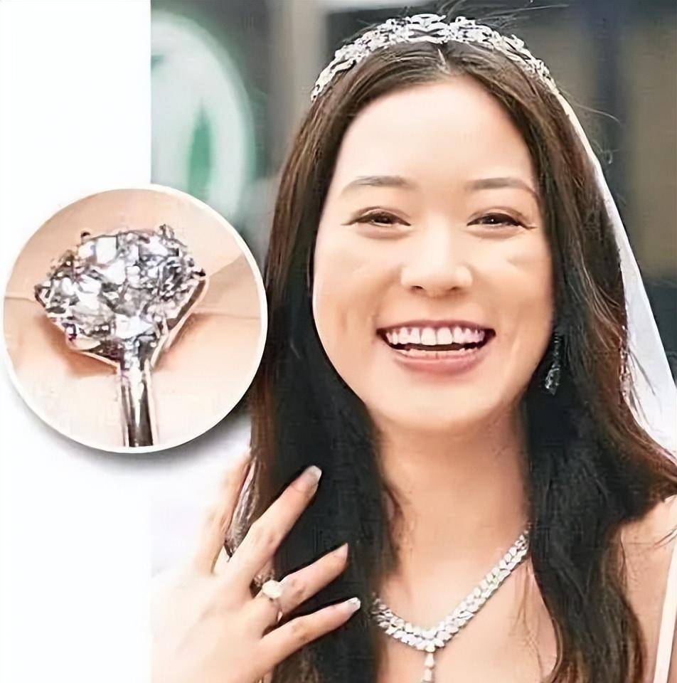 接待宾客的食宿花费610万,给徐家彩礼1亿礼金,徐子淇身上的婚纱及珠宝