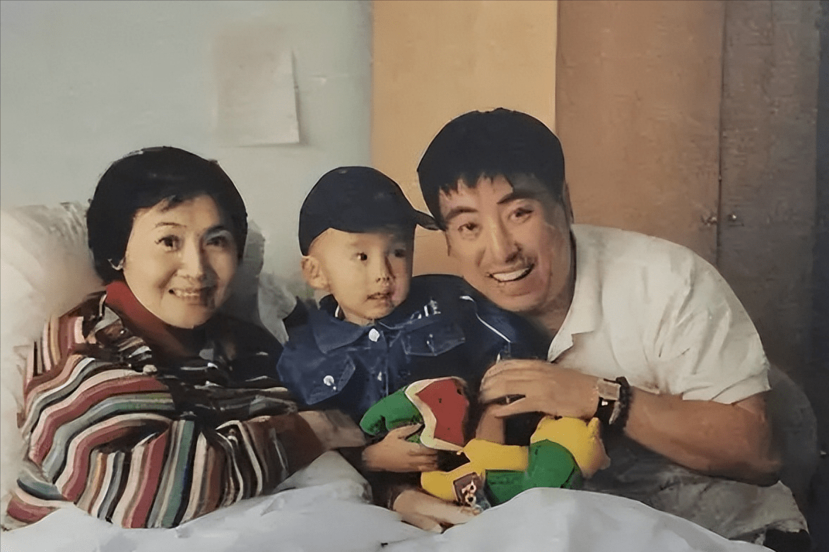 著名演员李媛媛:为腹中胎儿拒绝治病,离去21年后,男子至今未娶_杨诚