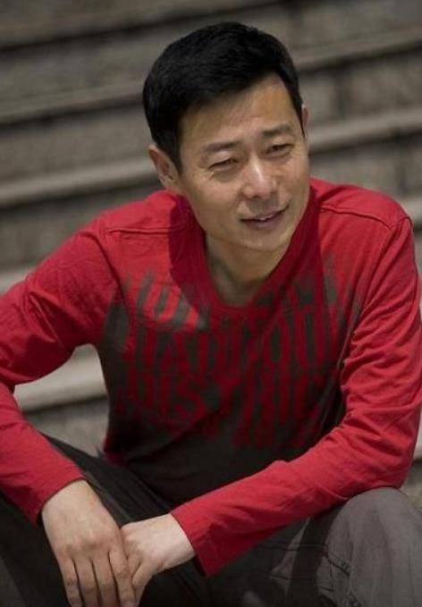 霍青,中戏毕业选择从商,浮沉十年回归演艺圈,稳扎稳打低调演戏_时候