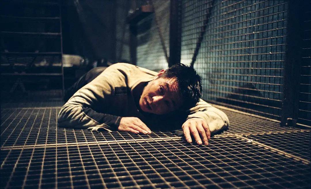 李连杰不惜戏中"扮狗"?