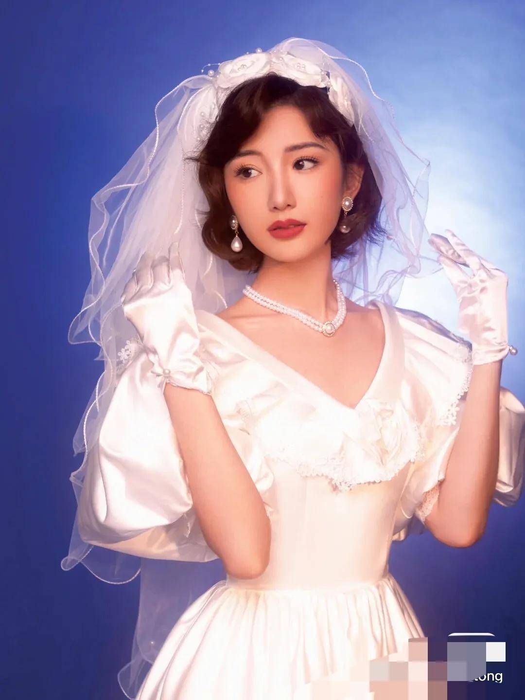 女星复古婚纱造型:洪欣最美,宋祖儿艳压群芳!