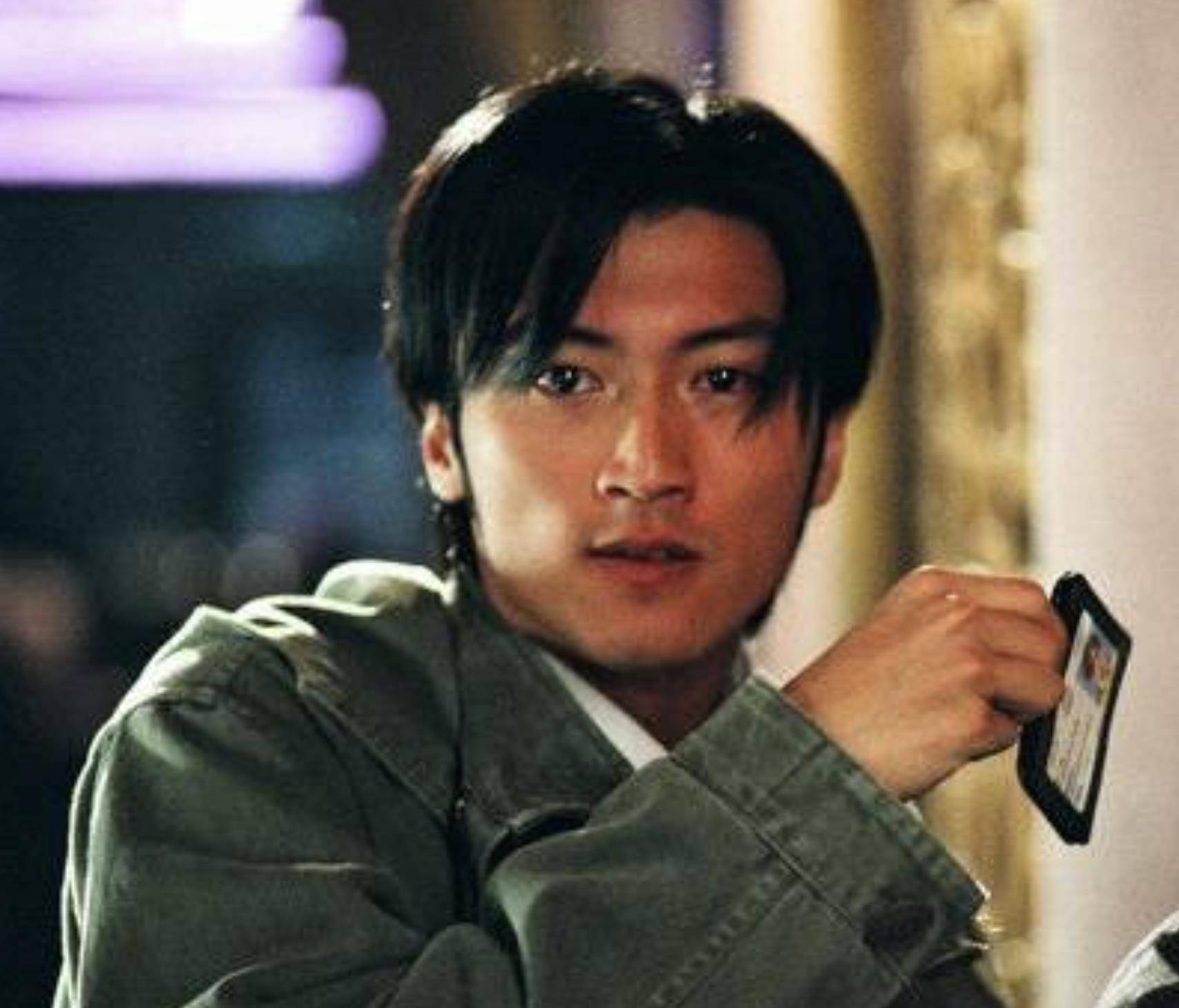 谢霆锋的手,赵丽颖的血栓,黄晓明的脚,打了多少明星的脸?