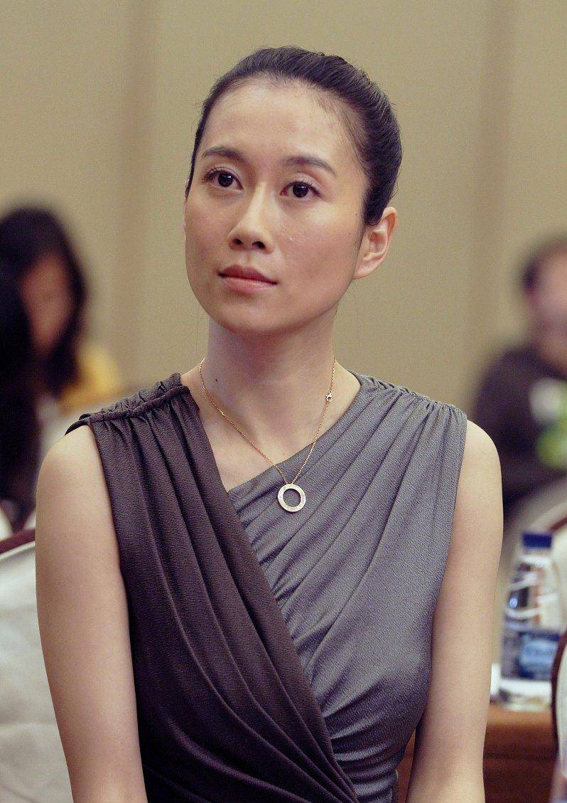 身为黄磊学生,海清同学,温峥嵘却境遇尴尬,一手好牌打不出王炸_角色