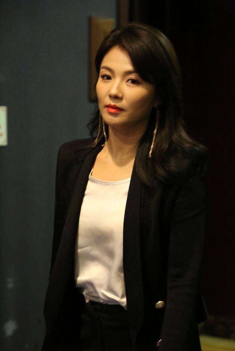 刘涛的淡然爱情,靠美貌征服了4个男人,替丈夫还债被称国民贤妻_王珂