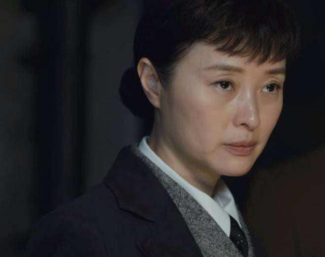 《薄冰》5位素颜出镜的女演员,董洁老了,陈钰琪美自然了_曼丽_演技