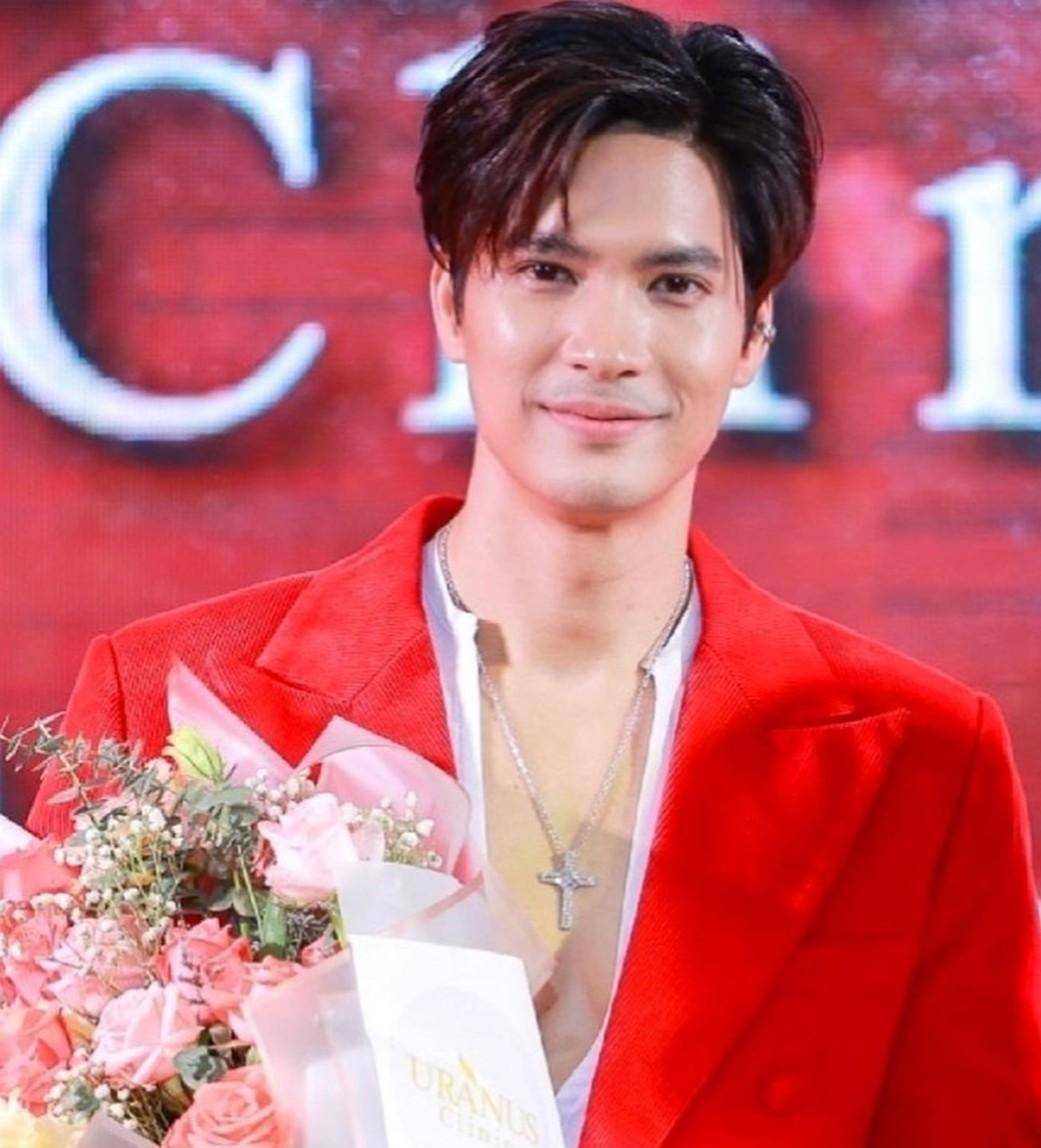 mike:爱情无法用一个词,一句话去定义,我跟pooklook过得很开心_工作