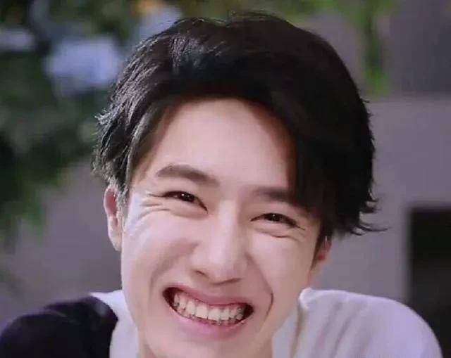 杨洋,肖战,王一博都有一口好牙,网友:肖战最美,杨洋长大了_牙齿_门牙