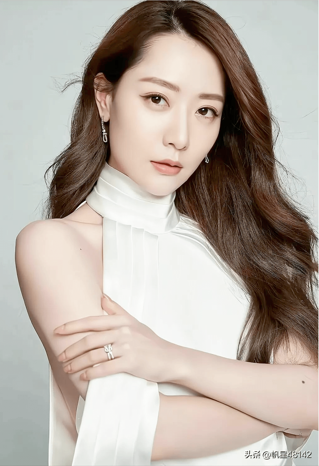 37岁的白冰太低调,身材好到令人羡慕_截图_穿着_因为