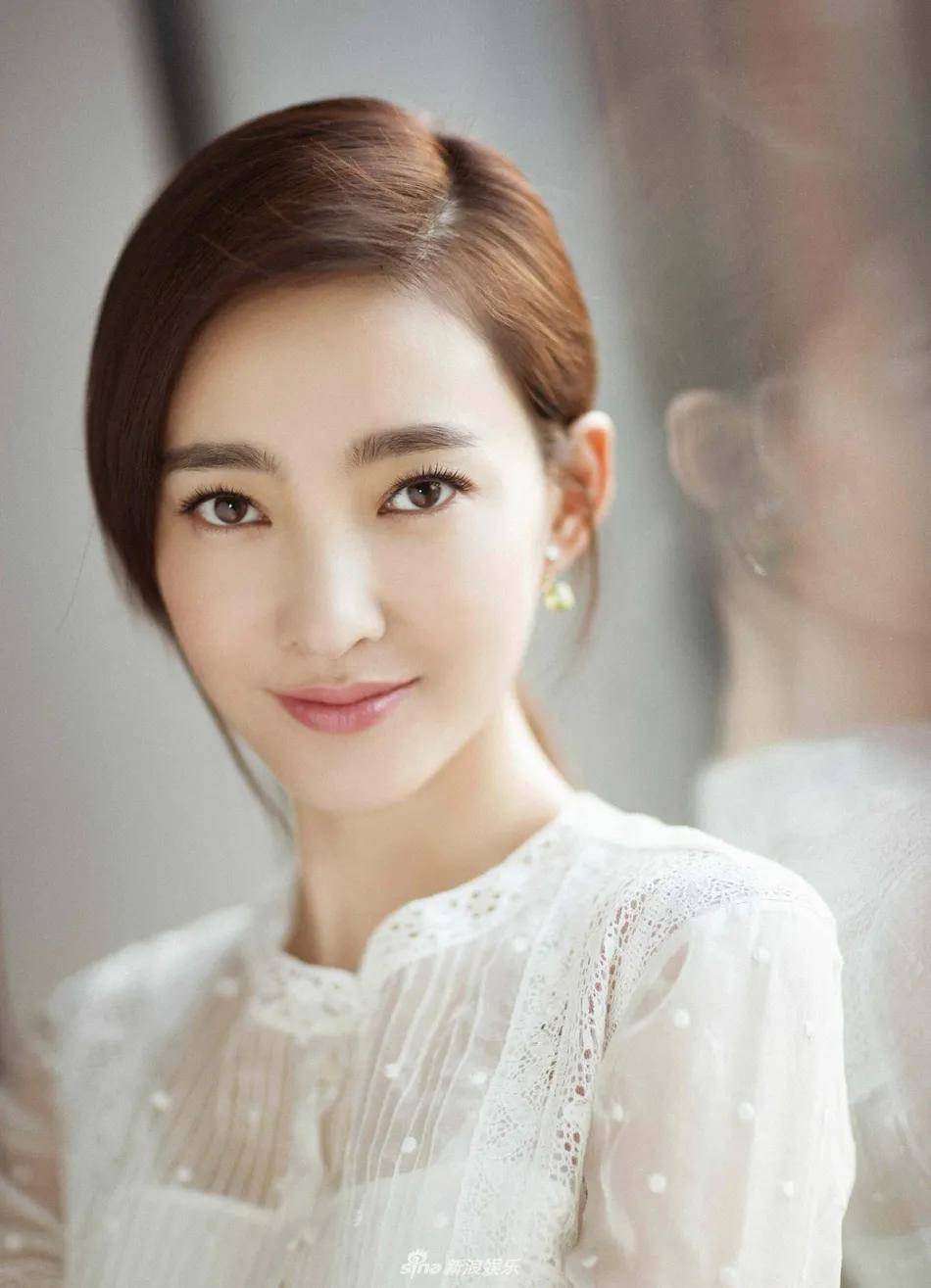 王丽坤,内地女演员,1985年生于内蒙赤峰身高167