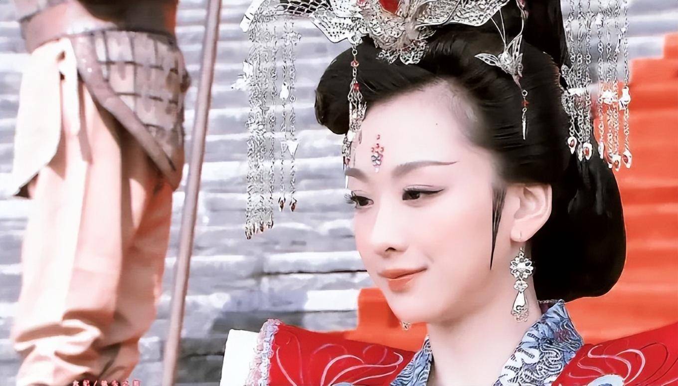 "古装美人"穆婷婷,23岁走红,30岁过气,自嘲"不属于娱乐圈"_父亲_继母