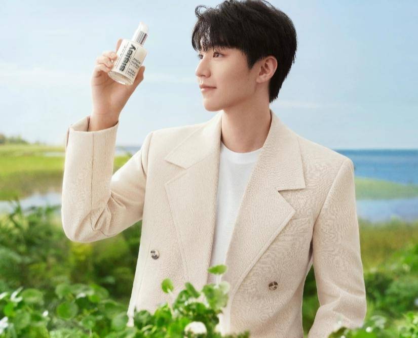 王俊凯外号"王叮叮"的来历很幽默,但被官方采纳了_进行_自拍_昵称