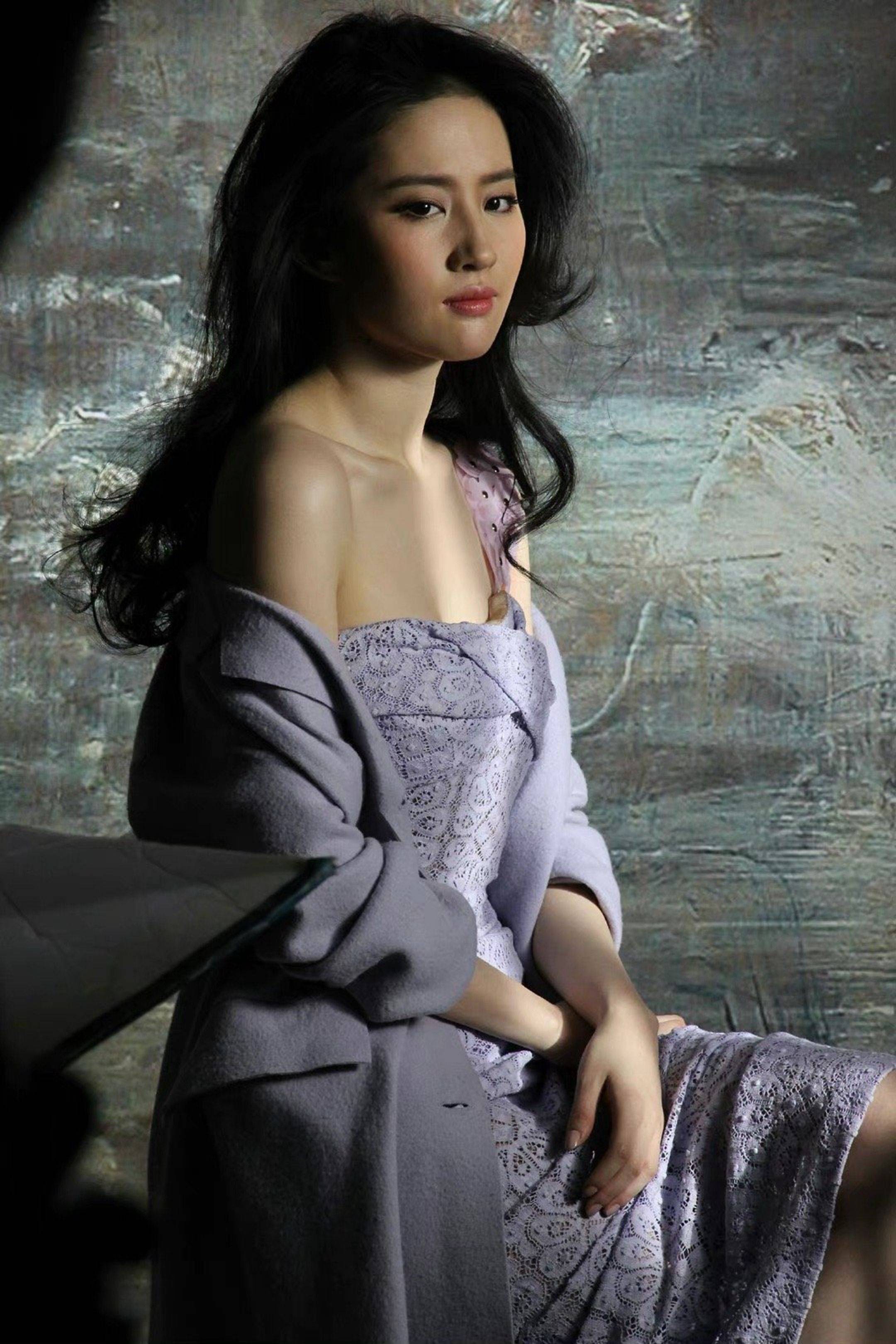 刘亦菲紫色连衣裙优雅写真_美得_造型