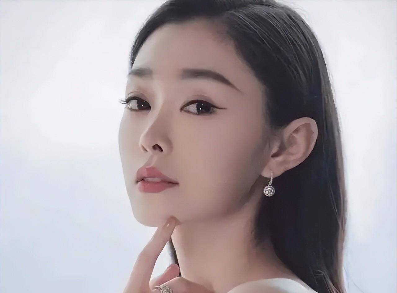 为什么塌鼻子的宋轶还那么美?