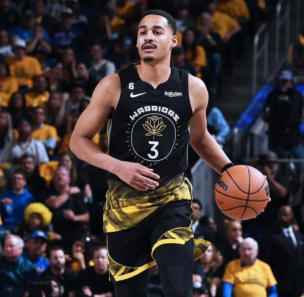 "无追勇"更加强大,库里爆砍36分带队胜国王!_篮板_格林_助攻