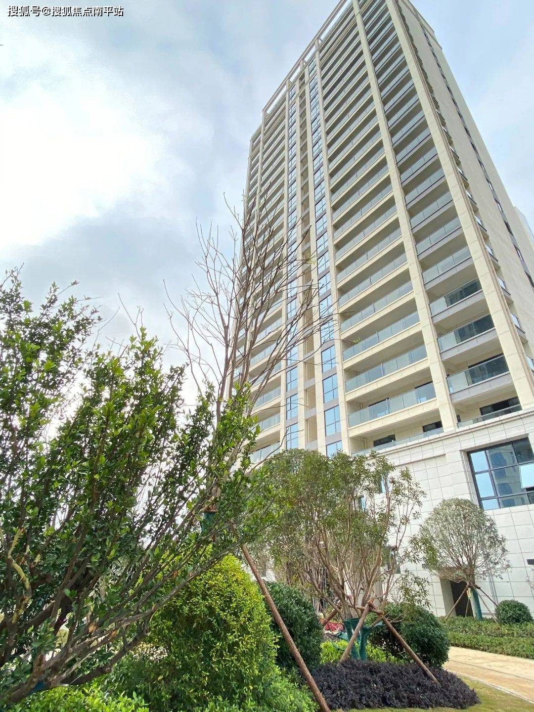 长沙开福区【秀峰一品】售楼处电话400-159-8559转6666楼盘周边配套